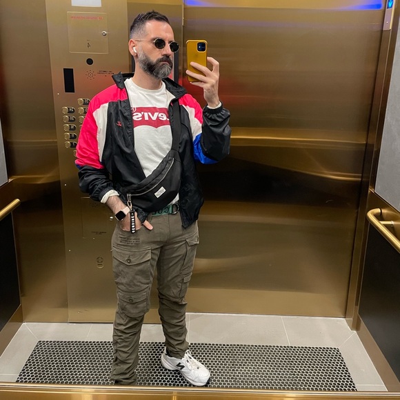 Meet your Posher, Ramy - Picture 1 of 1